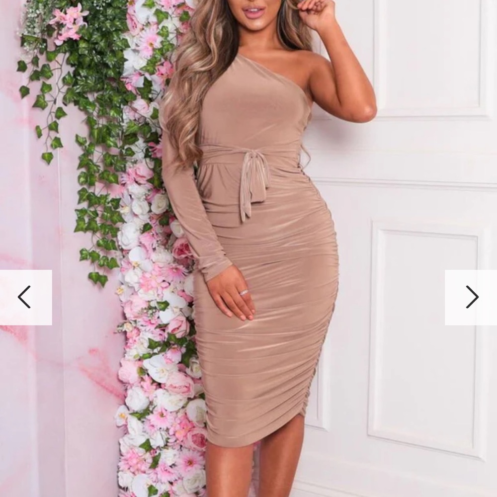 FemmeLuxe Midi Dress